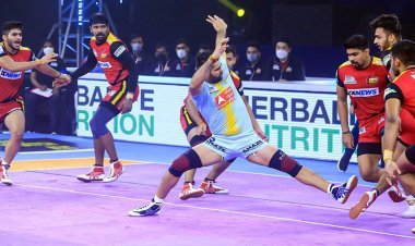 PKL Points Table: बेंगलुरु बुल्स को हरा छठे नंबर पर पहुंचे यूपी योद्धा, गत चैंपियन बंगाल वारियर्स को मात दे पुणेरी पलटन ने भी बनाई टॉप-10 में जगह