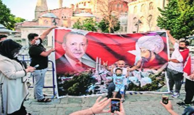 ब्रह्मदीप अलूने  आर्थिक मोर्चे पर नाकामियों के बाद भी एर्दोआन देश के सबसे लोकप्रिय नेता के रूप में खुद को प्रचारित करने के लिए राजनीतिक और धार्मिक हथकंडे अपना रहे हैं।