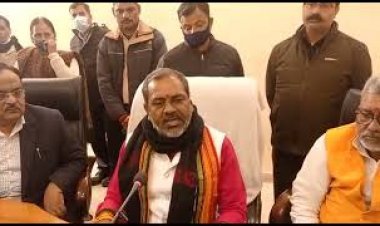 ओमीक्रोन पर मंत्री जी का बयान सुन डॉक्टरों ने दांतो तले दबा ली अंगुली ।