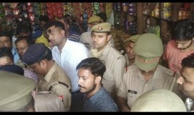 हापुड में दिनदहाड़े कैसे हुई व्यापारी से लूट देखिये LIVE