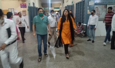 कार्यभार संभालते ही हापुड जिलाधिकारी मेधा रूपम का एक्शन , समय से ड्यूटी पर न पहुंचने पर विभागीय कर्मियों पर की कार्यवाही