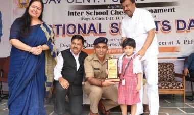 डीएम हापुड़ की बेटी ने अपनी प्रतिभा से किया जिले का नाम रोशन