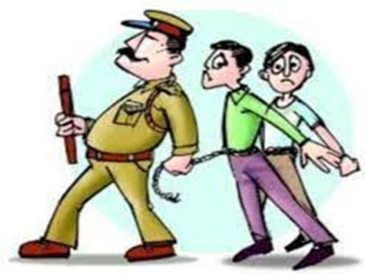 हापुड़ पुलिस के सायरन से उतरा हुड़दंगियों का नशा, 100 के करीब गिरफ्तारियाँ , "नशा सड़क पर, तो ठिकाना हवालात में!